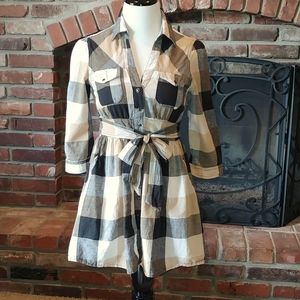 Ali & Kris plaid top size S tan/black